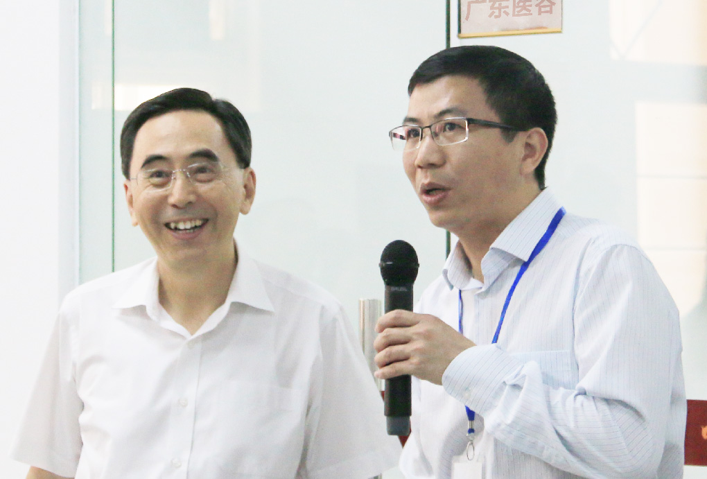 時(shí)任廣東省省長朱小丹