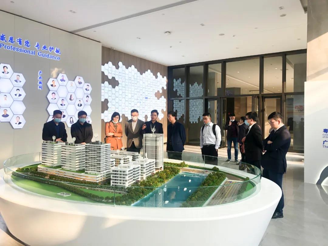 舟山市政協(xié)副主席、黨組副書記、中國（浙江）自由貿(mào)易試驗區(qū)管委會副主任夏文忠一行蒞臨廣東醫(yī)谷調(diào)研考察