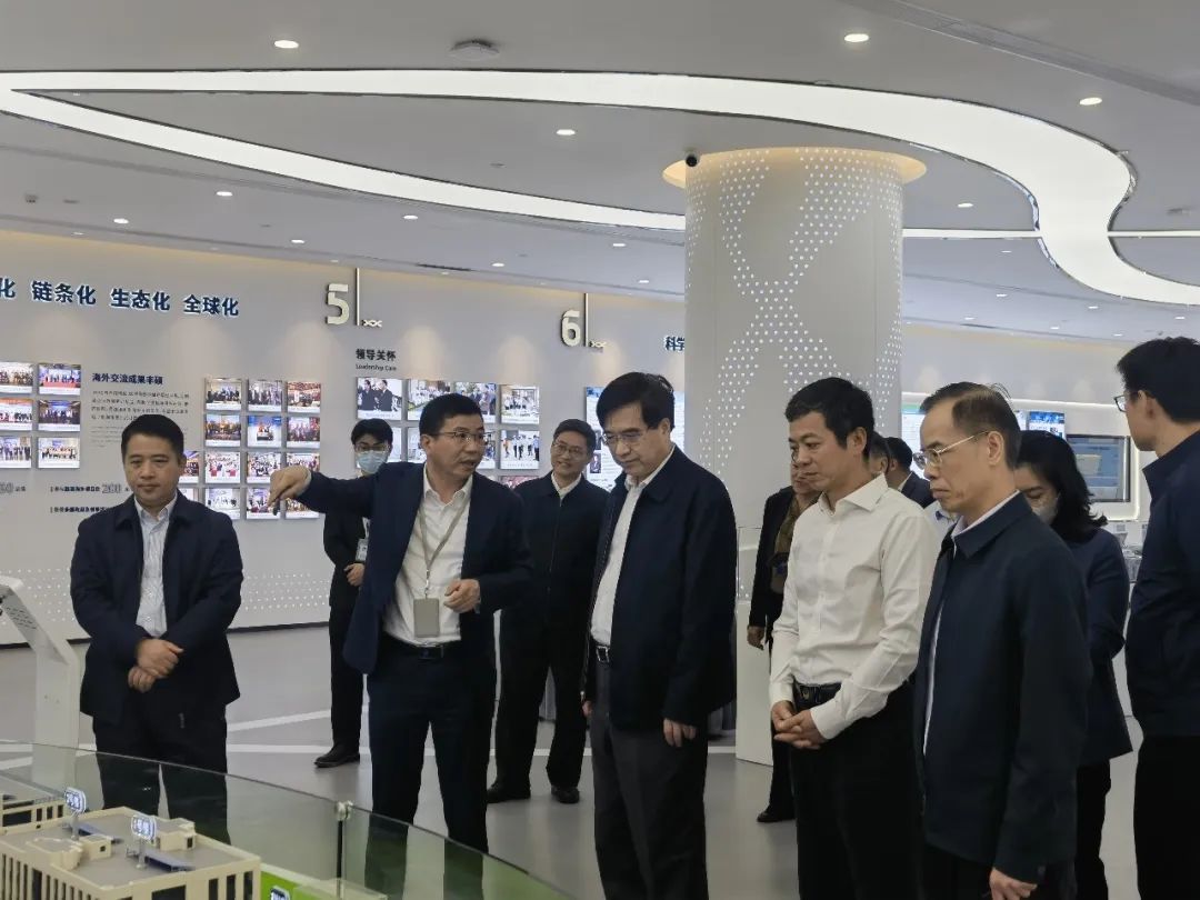 國家藥品監(jiān)督管理局副局長徐景和調(diào)研廣東醫(yī)谷·珠海生命科學園