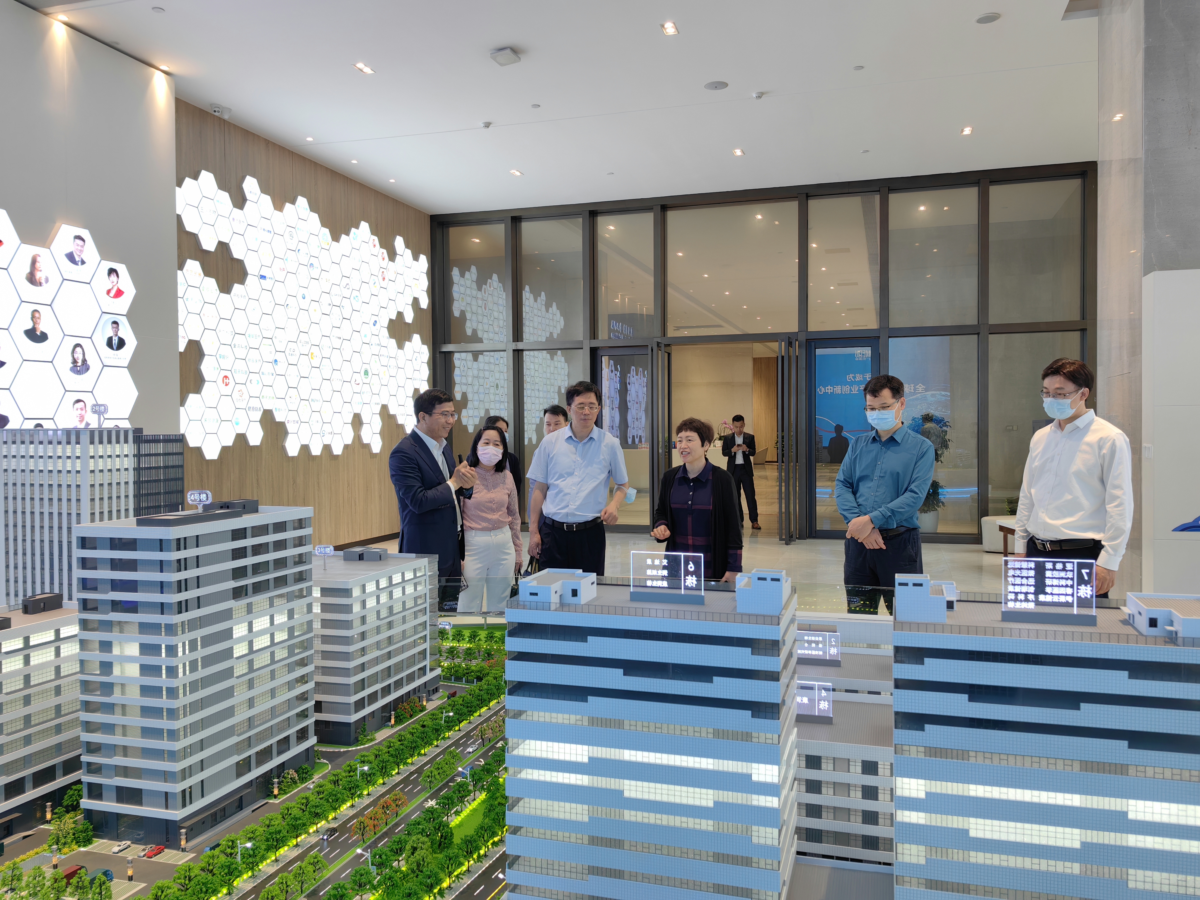 廣州市衛(wèi)生健康委員會一行蒞臨廣東醫(yī)谷?南沙生命科學園（一園）考察調研