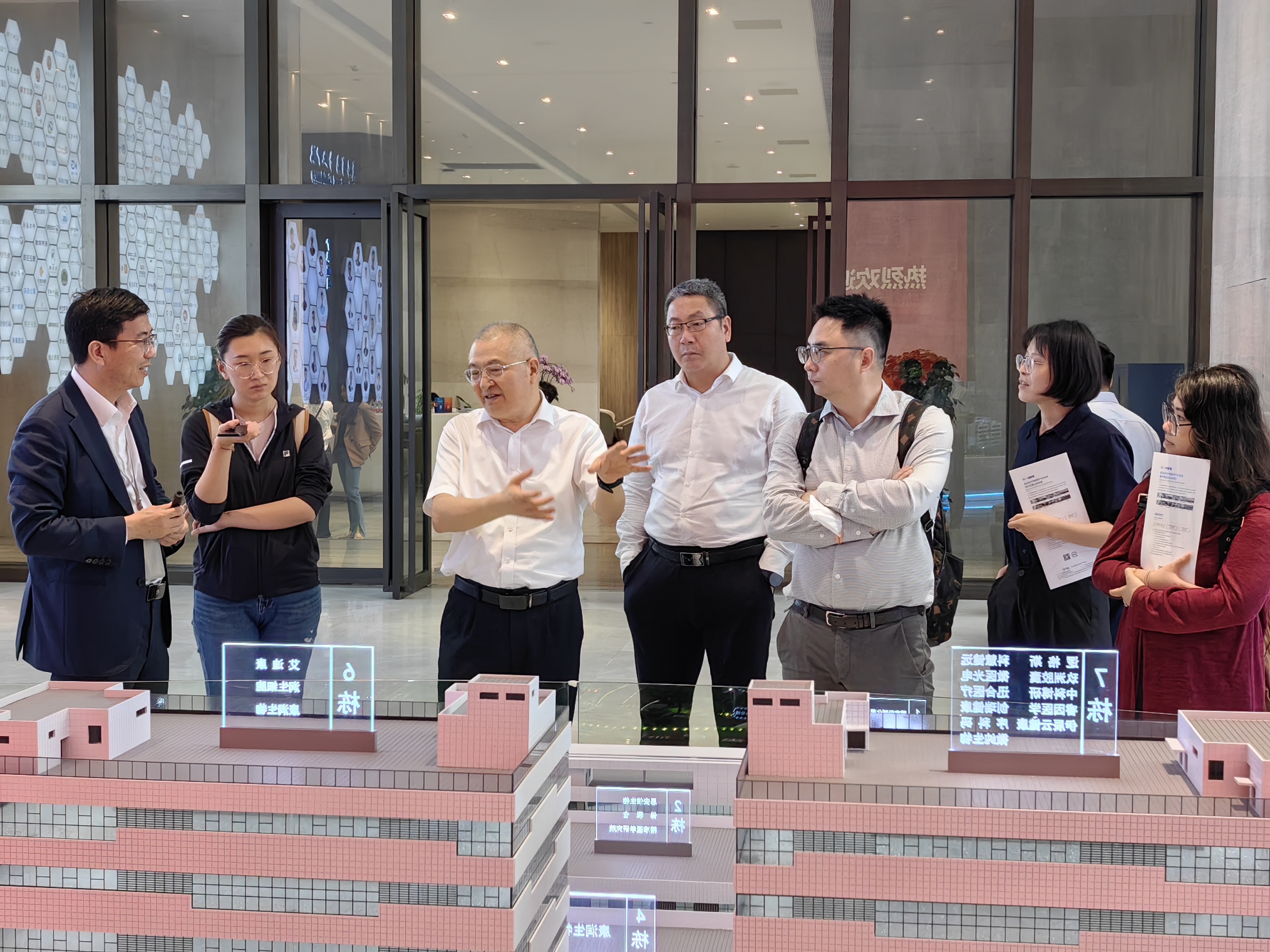 中山大學原副校長李善民一行蒞臨廣東醫(yī)谷調研考察