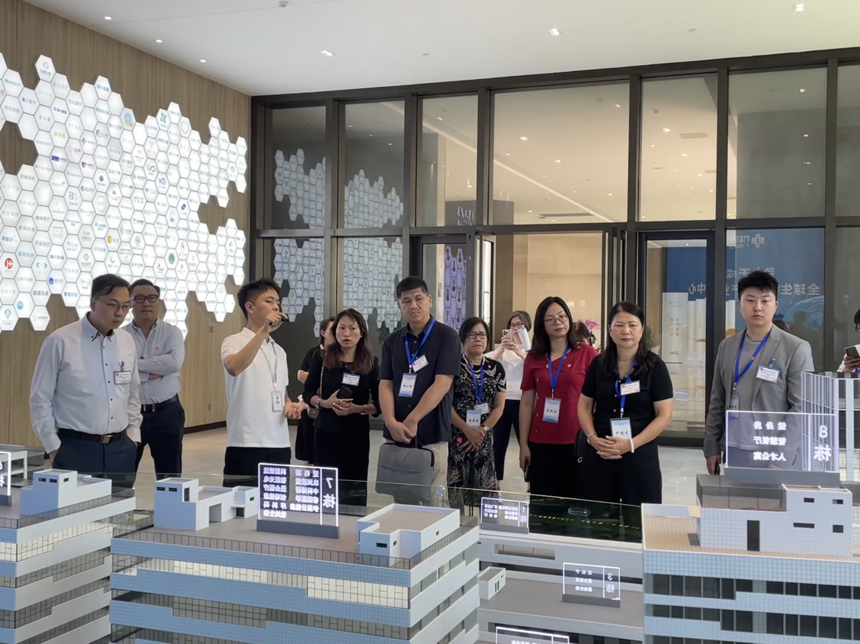 e2ad651fa6669833580623f7648c3c5.jpg undefined