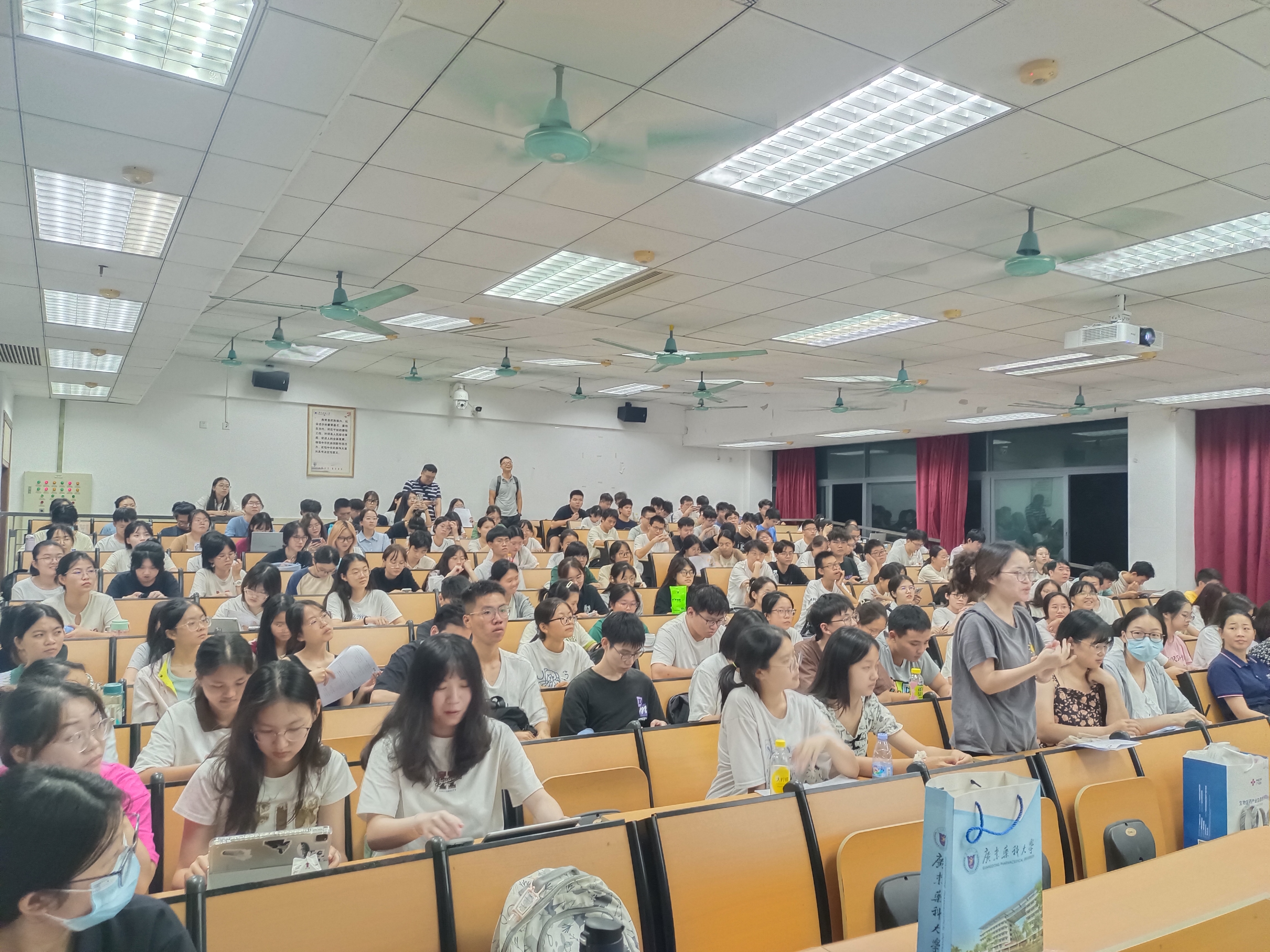 廣東醫(yī)谷2024屆校園宣講招聘會，廣東藥科大學(xué)站如期而至！