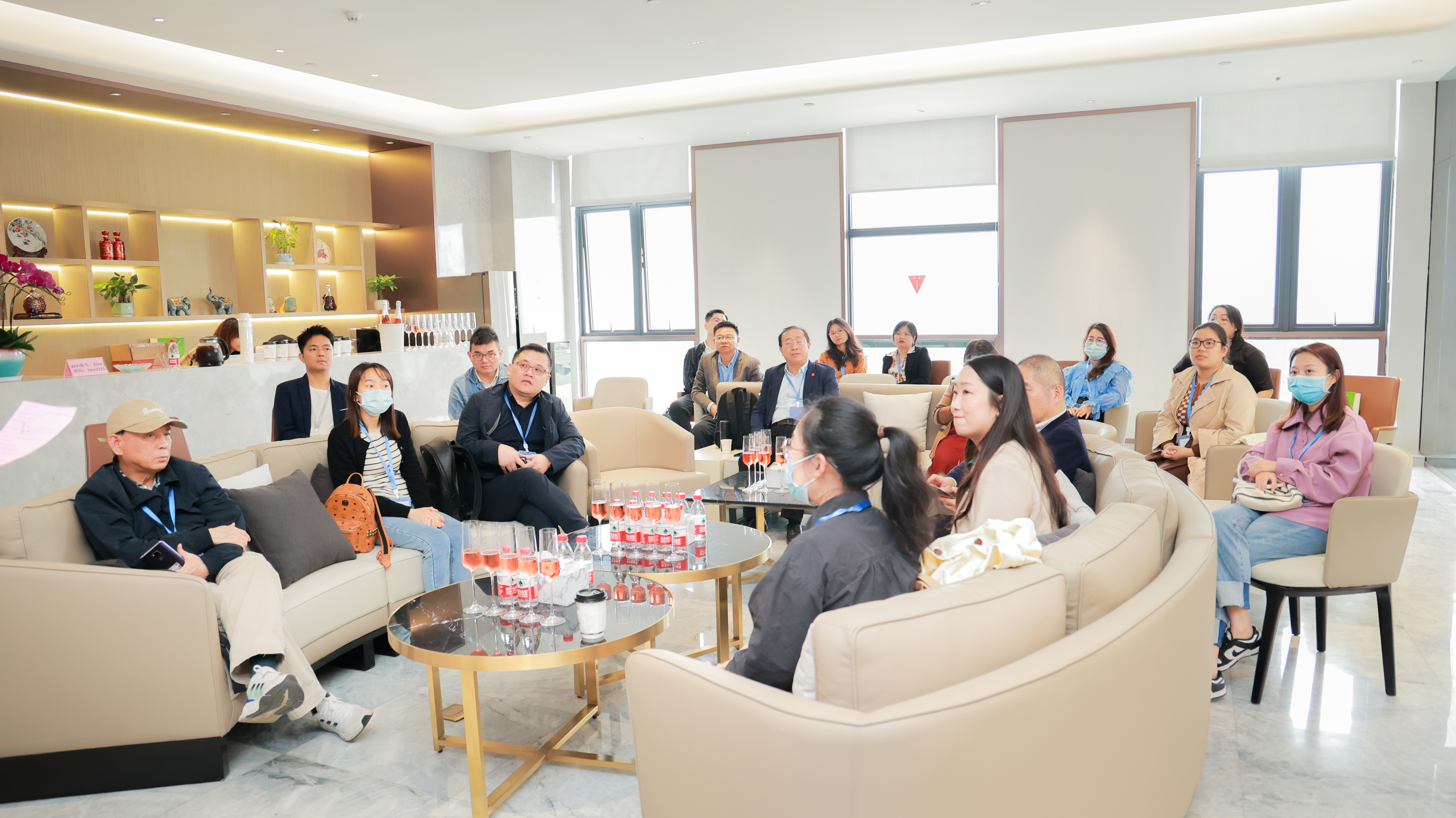 “金眼科”的市場機會與前景—廣東醫(yī)谷企業(yè)家俱樂部產業(yè)鏈接酒會順利舉辦！