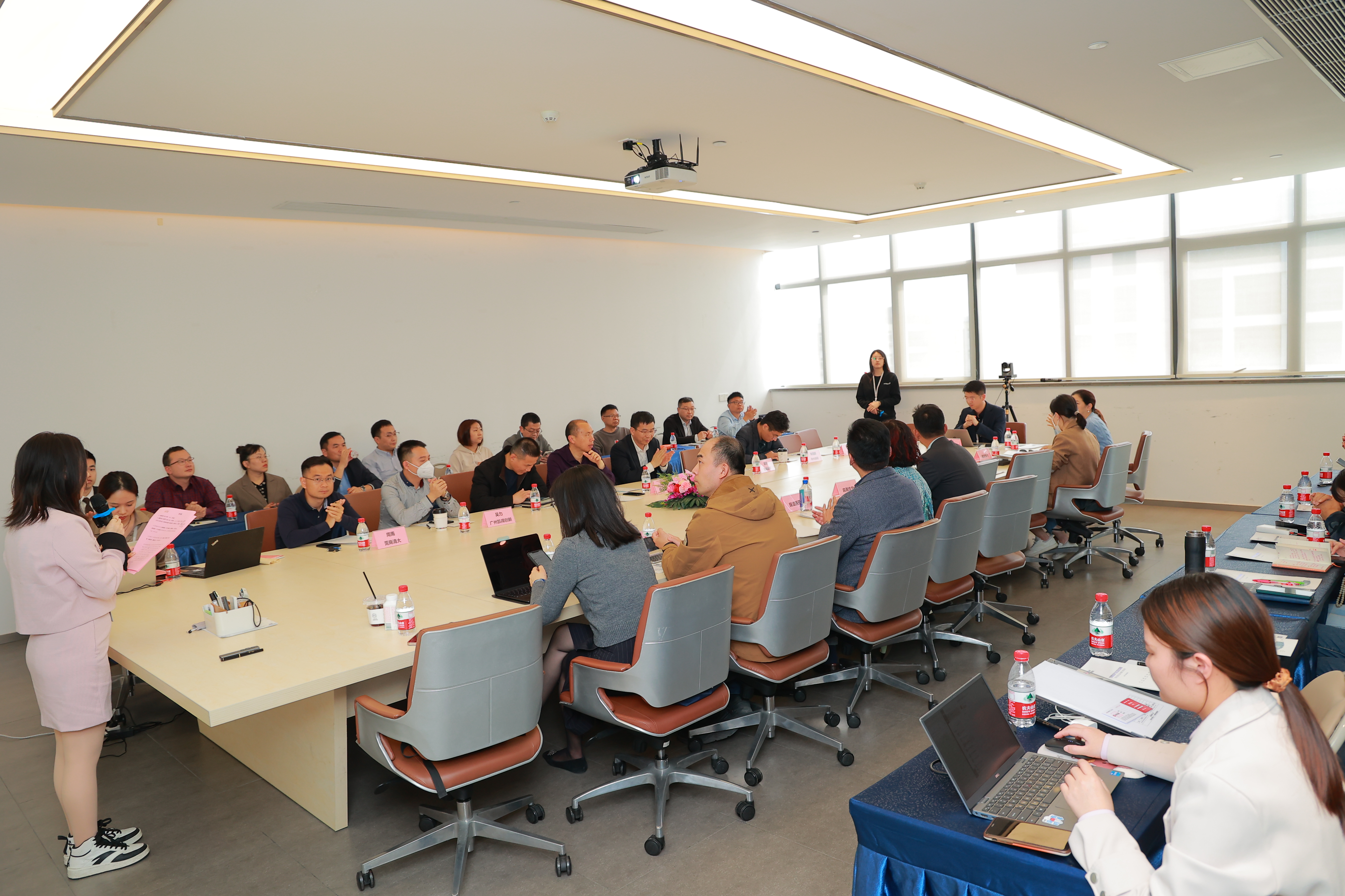 生物醫(yī)藥投融資風(fēng)向標(biāo)——“科創(chuàng)南沙·智投未來”系列活動之廣東醫(yī)谷開放日順利舉辦