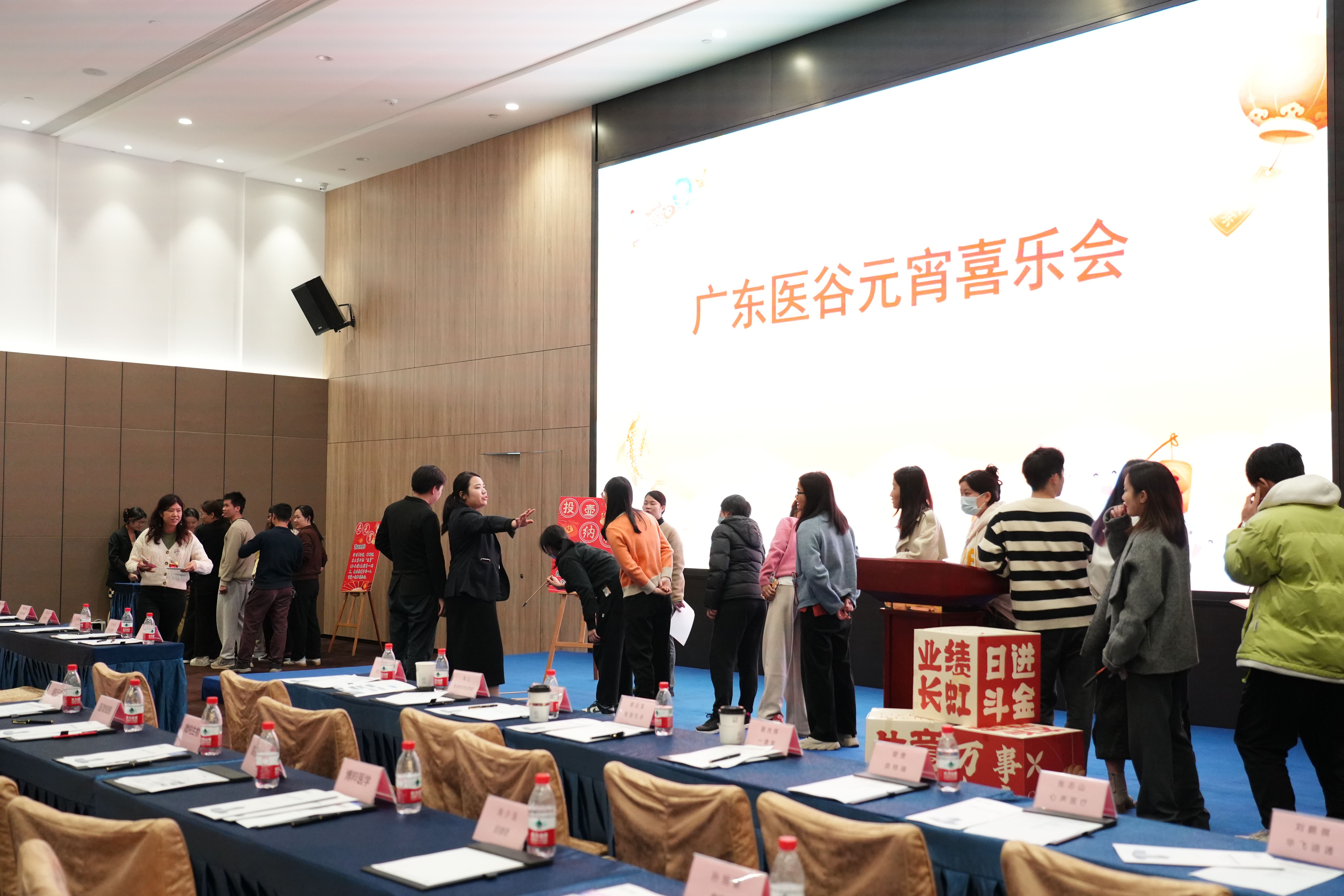 同心向夢，攜手共進 ，做企業(yè)最堅實的后盾！